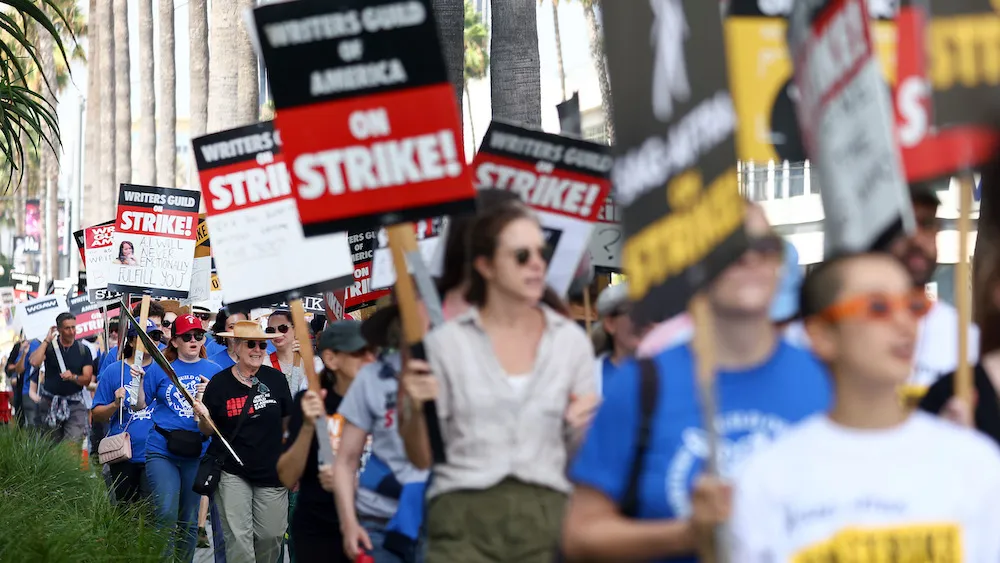 WGA-Strike-1