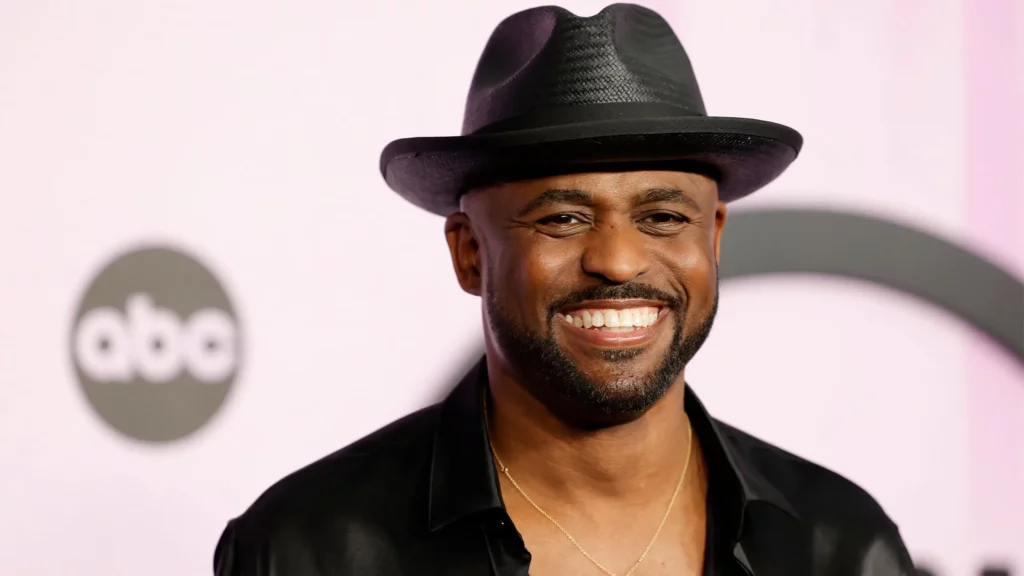 wayne-brady-mgid_arc_imageassetref_bet