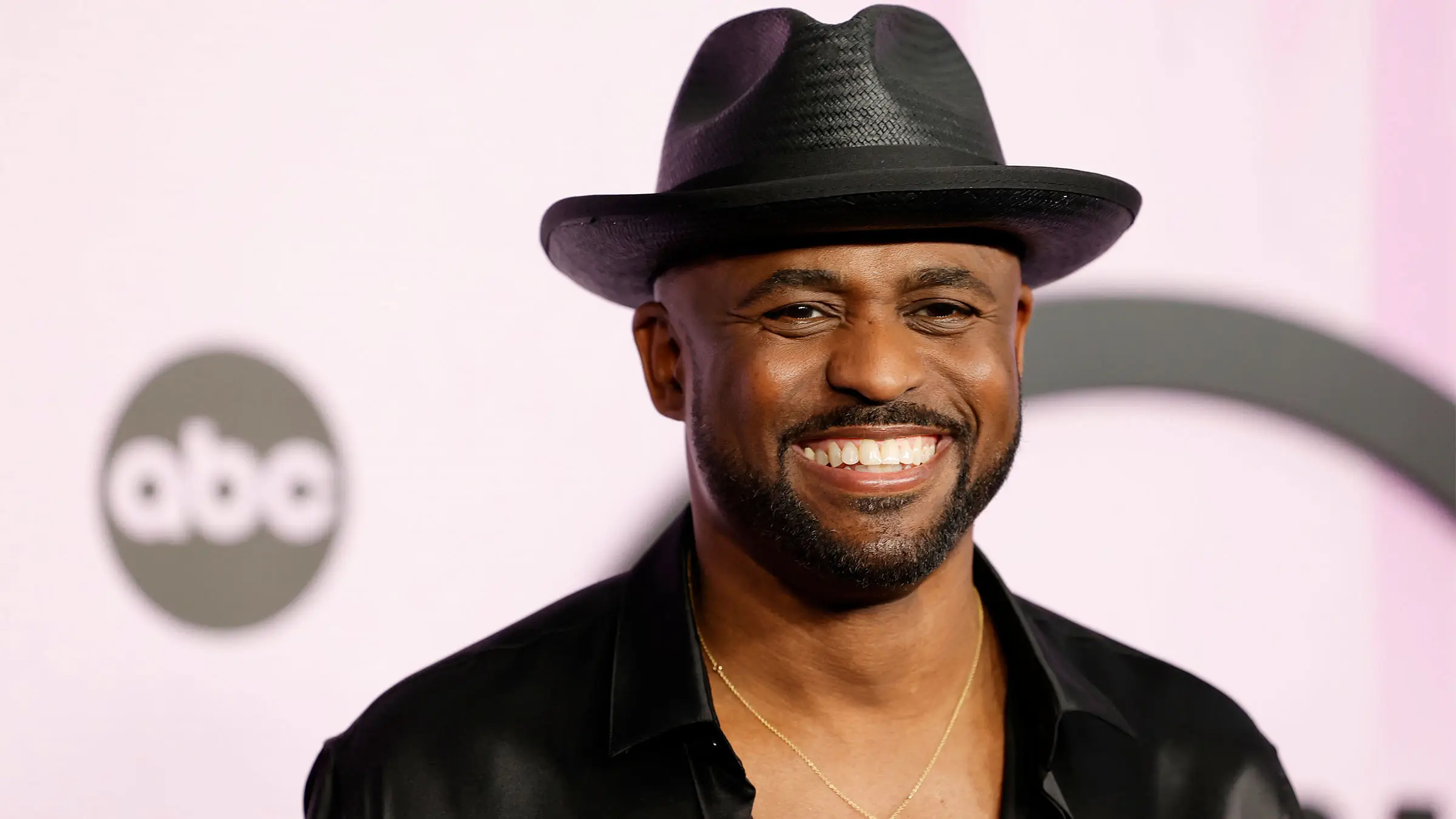wayne-brady-mgid_arc_imageassetref_bet